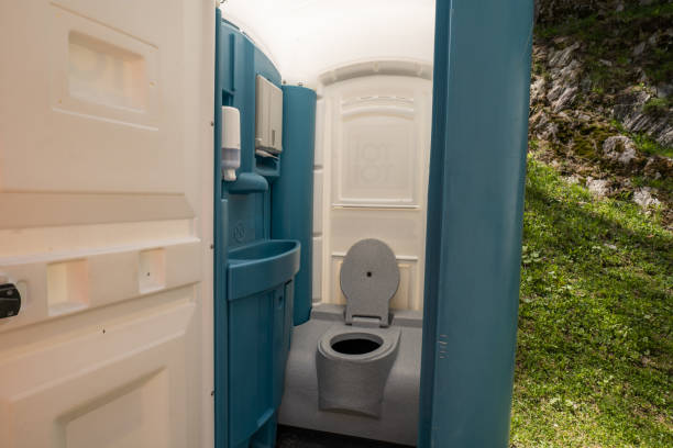 Best Temporary restroom rental  in Sandoval, IL